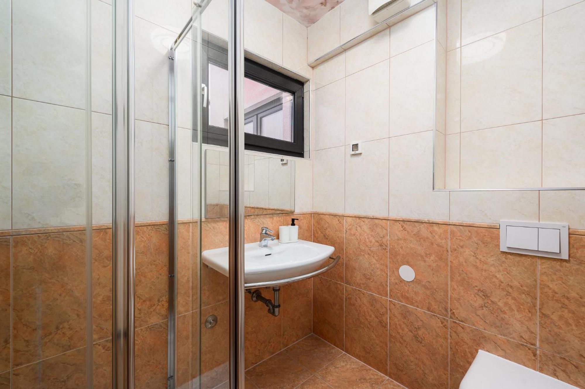 Rotonda Inn Novigrad Novigrad Istria Eksteriør bilde