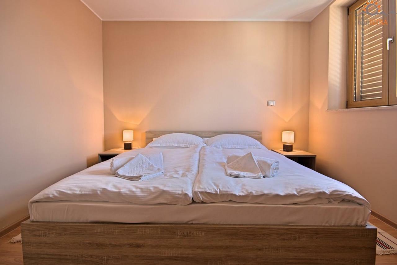 Rotonda Inn Novigrad Novigrad Istria Eksteriør bilde