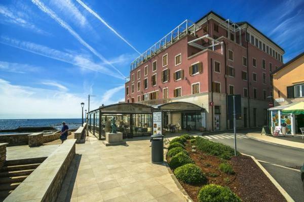 Rotonda Inn Novigrad Novigrad Istria Eksteriør bilde