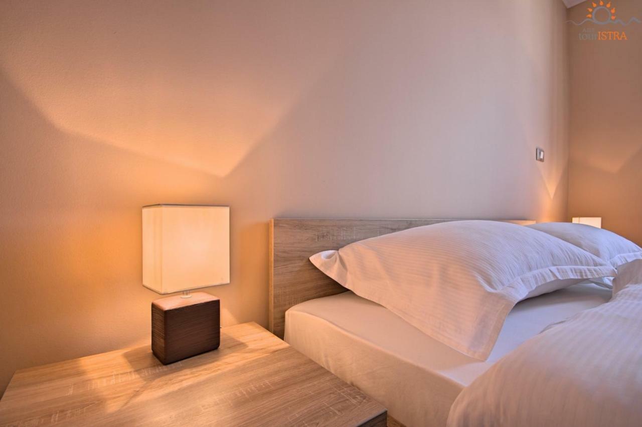 Rotonda Inn Novigrad Novigrad Istria Eksteriør bilde