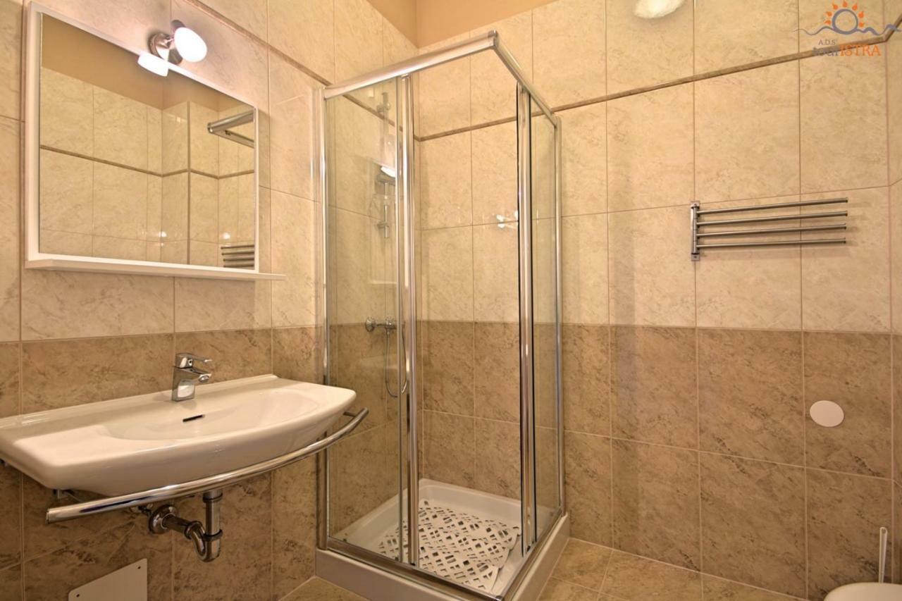 Rotonda Inn Novigrad Novigrad Istria Eksteriør bilde