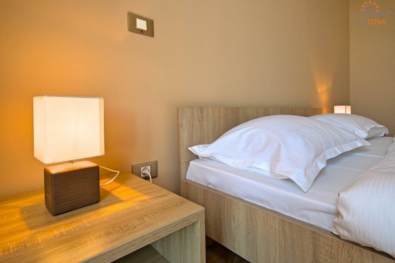Rotonda Inn Novigrad Novigrad Istria Eksteriør bilde